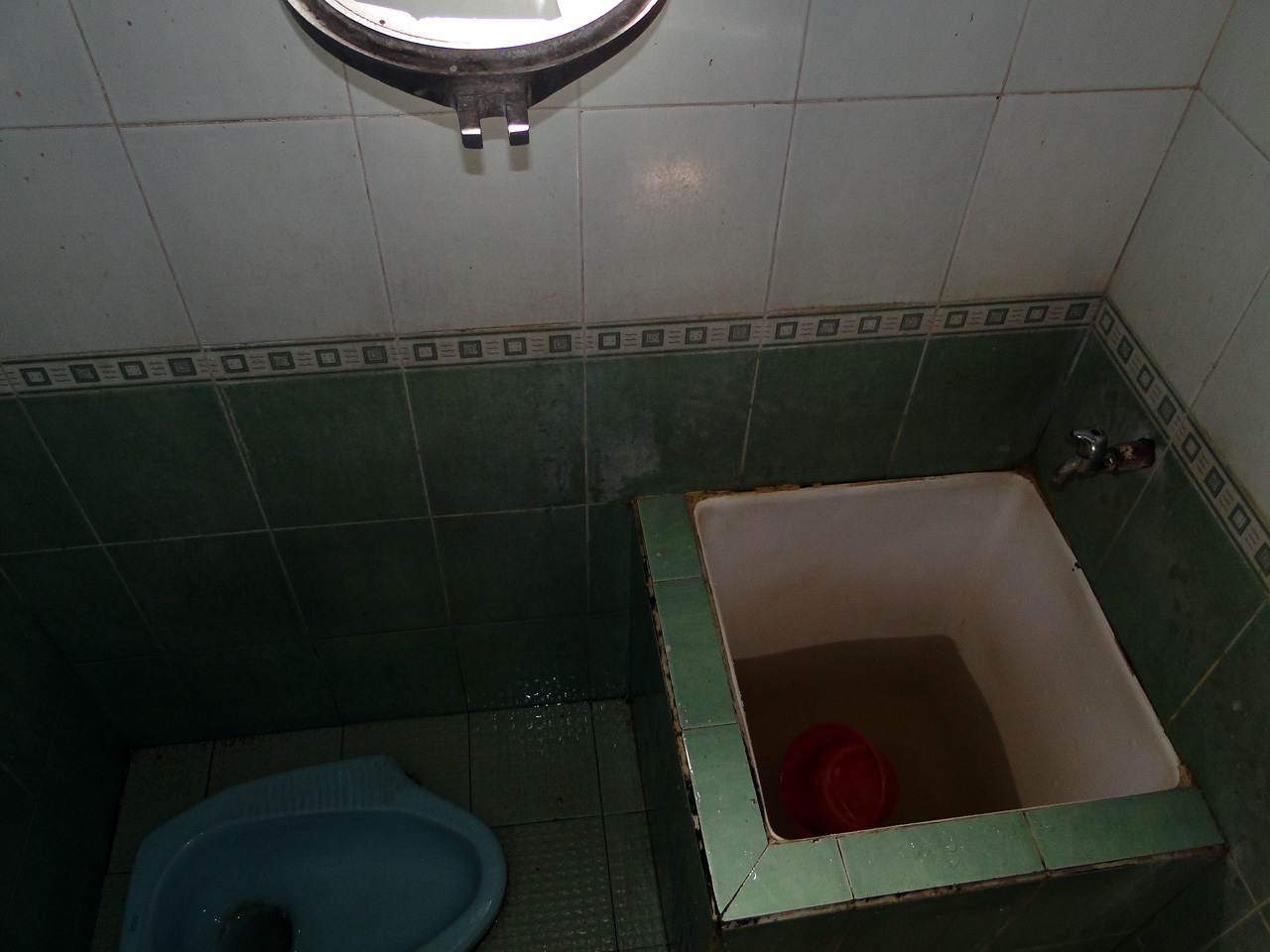 Spülen ist Höflichkeit in Bewegung.