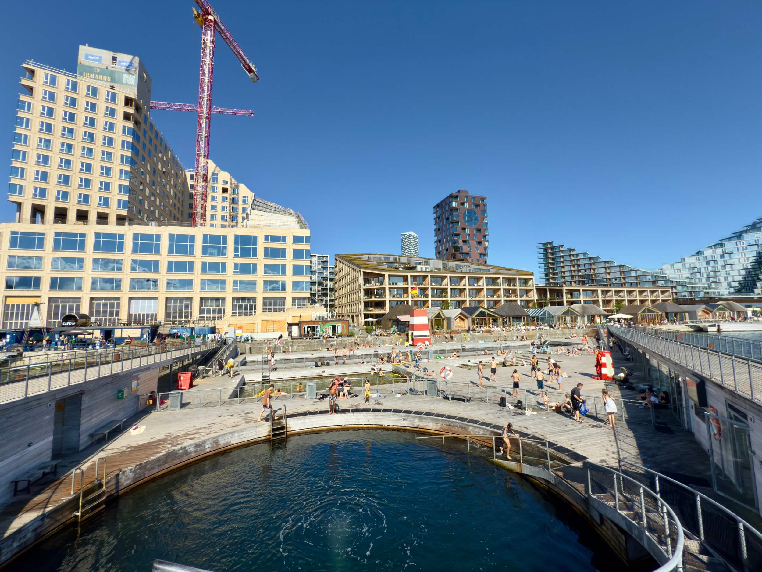 Strandbad am Hafen von Aarhus – schwimmend, offen, einladend