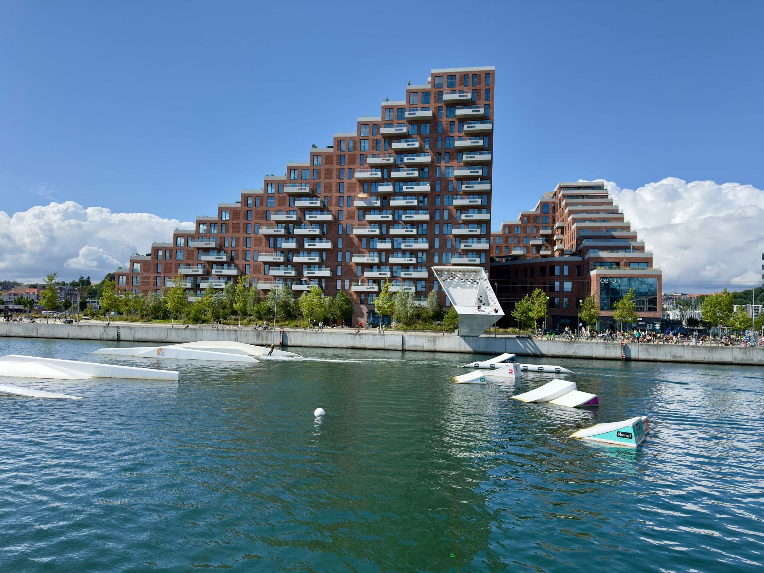 Blick auf den Hafen – Freizeit und Wohnen in direkter Nachbarschaft